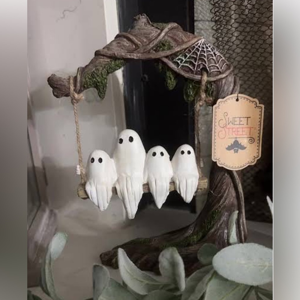 Halloween Four Ghosts Swinging in Tree Sweet Street